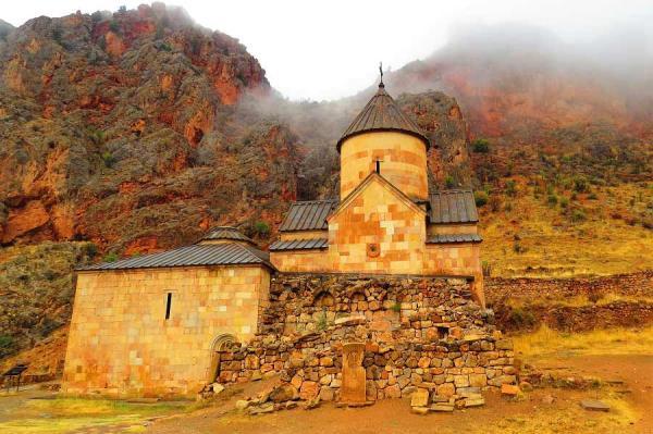 تور ارمنستان: ارمنستان و صومعه های فراموش نشدنی آن